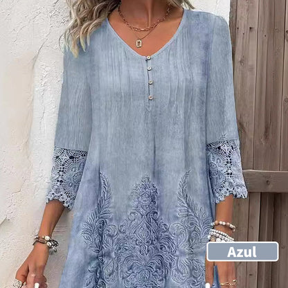 Elegáns női csipkeruha fél ujjal és hegyes nyakkivágással